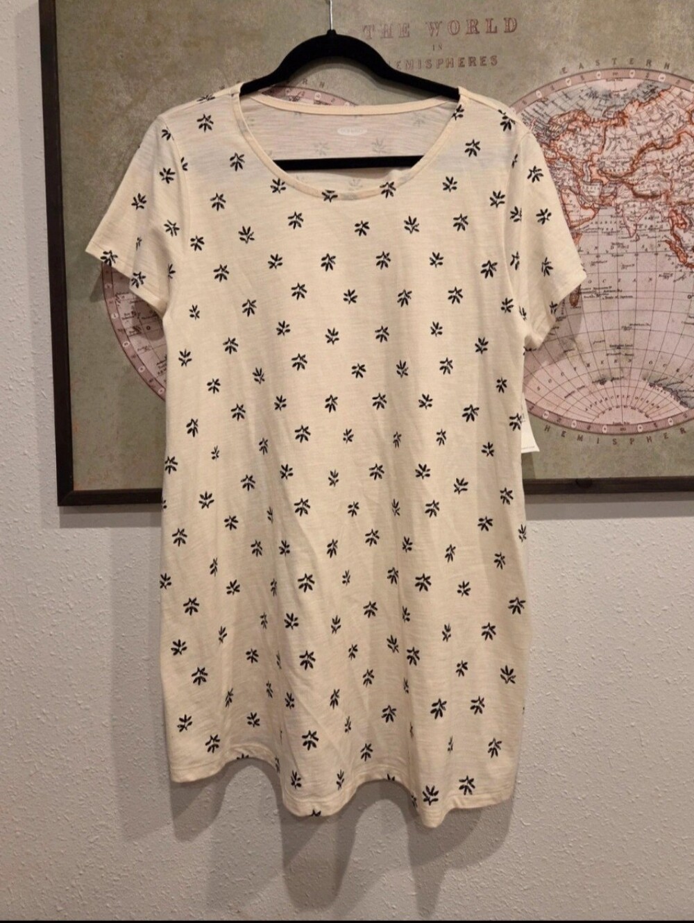 Old Navy Maternity Top / L